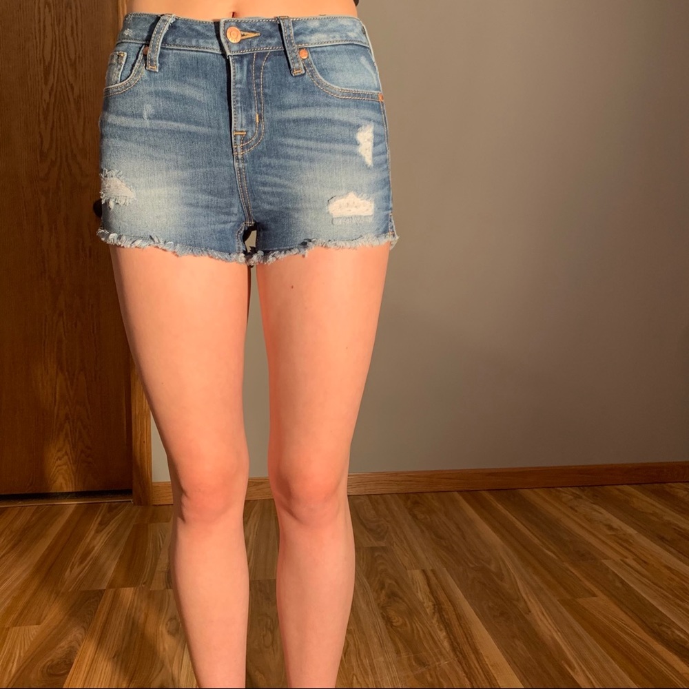 Miss Me Jean Shorts - Size 26